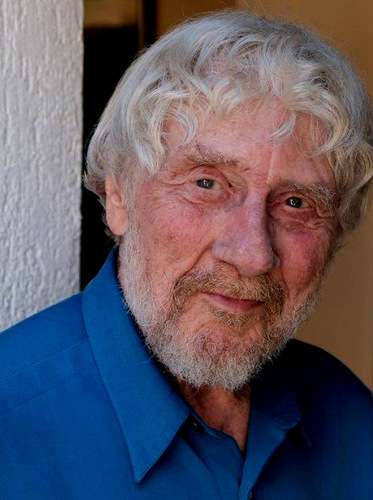 Portrait Dieter Crumbiegel